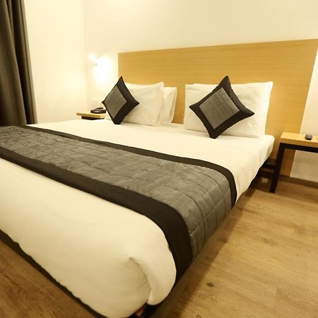 Hotel Yellow Saffron Delhi  Extérieur photo